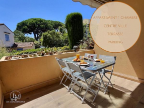Le P'tit Cocon: chambre / terrasse / parking